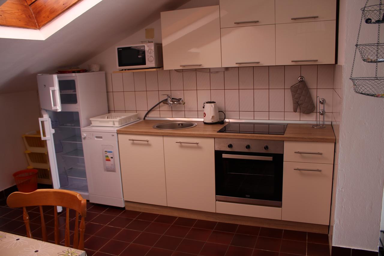 Apartments Baka Jelka Мандре Экстерьер фото