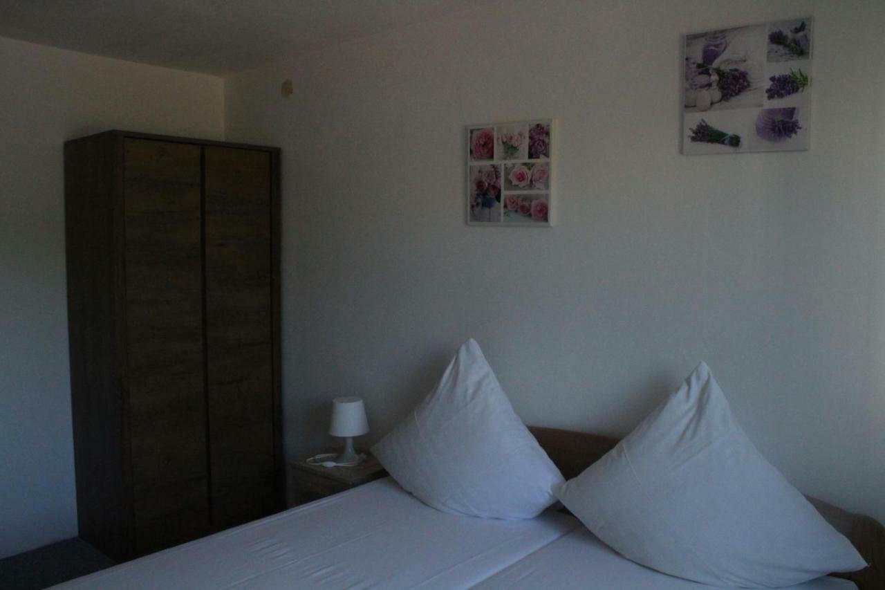 Apartments Baka Jelka Мандре Экстерьер фото
