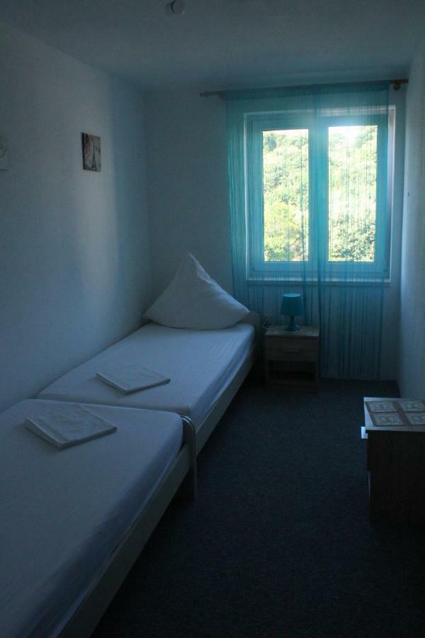 Apartments Baka Jelka Мандре Экстерьер фото