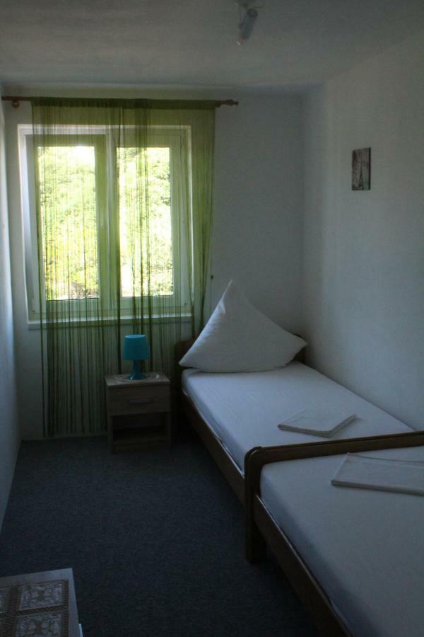 Apartments Baka Jelka Мандре Экстерьер фото